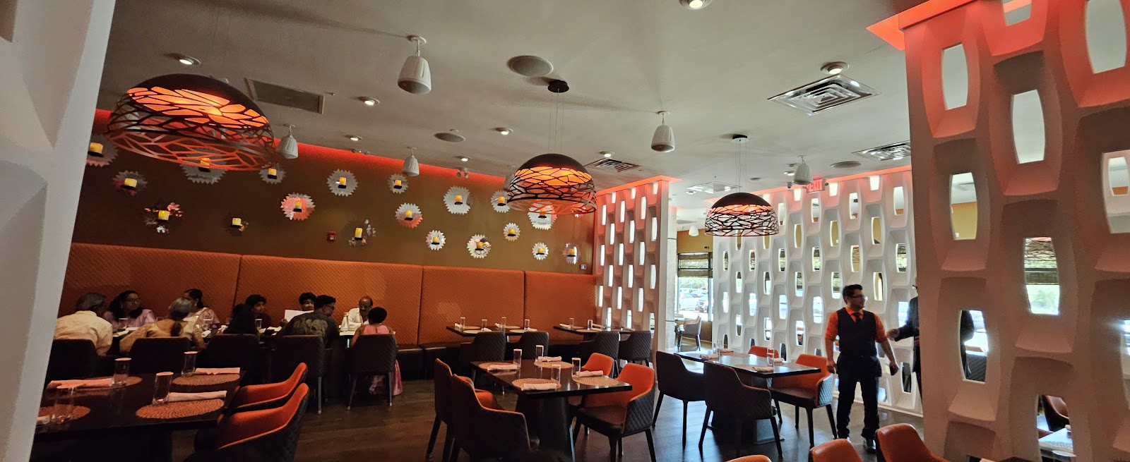 Samudhra Premium Restaurant & Lounge, Franklin Park, New Jersey — photo 8
