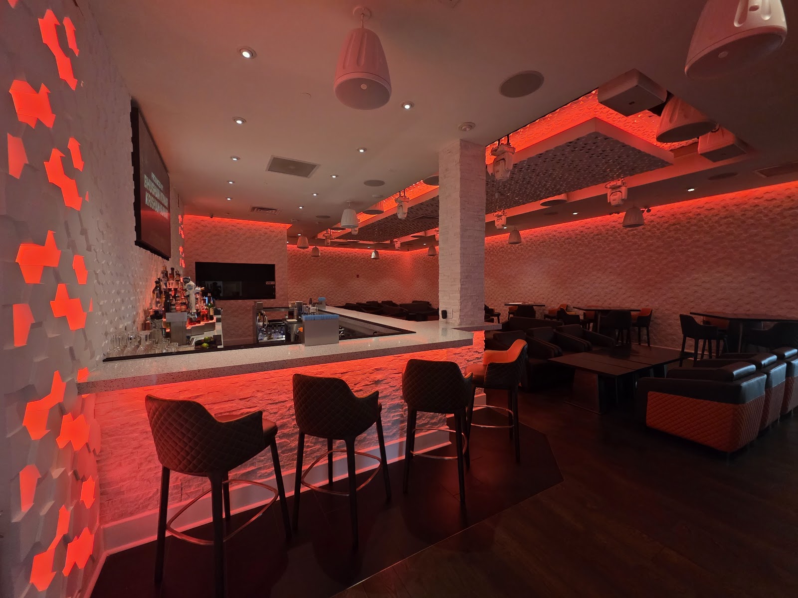 Samudhra Premium Restaurant & Lounge, Franklin Park, New Jersey — photo 18